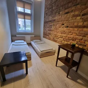 Kwatera prywatna Tanie Spanie Przy Targach Poznańskich - Zameldowanie Bezobsługowe-, Poznań